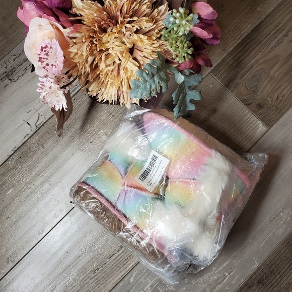 NWT KomforMe Girls Rainbow Pastel Faux Fur Glitter Boots Size 7 Toddler - Picture 10 of 16